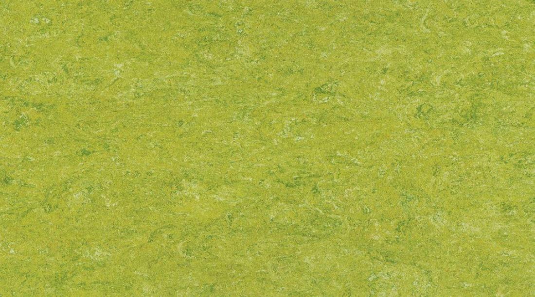 Натуральный линолеум Gerflor Marmorette 0132 Lime Green
