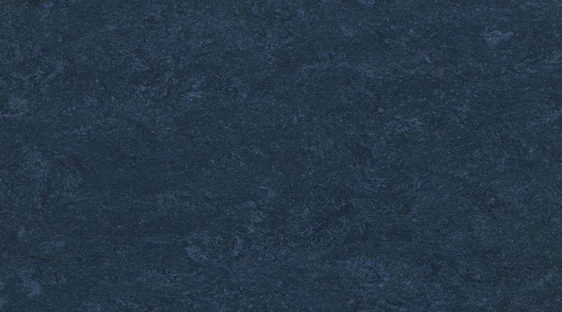 Натуральный линолеум Gerflor Marmorette 0149 Dark Blue