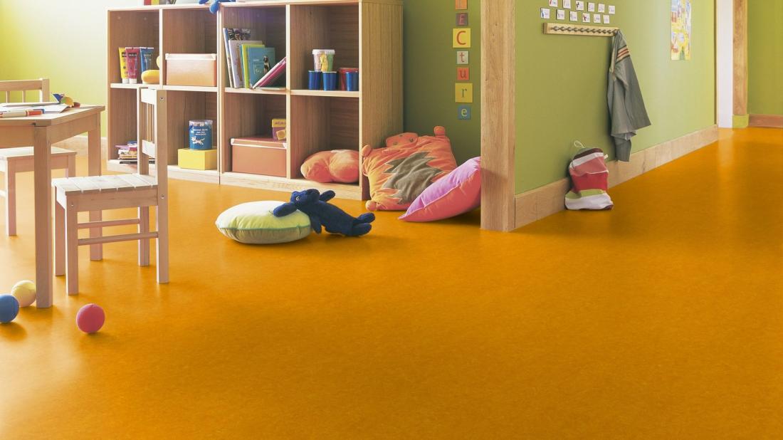Натуральный линолеум Gerflor Marmorette 0172 Papaya Orange